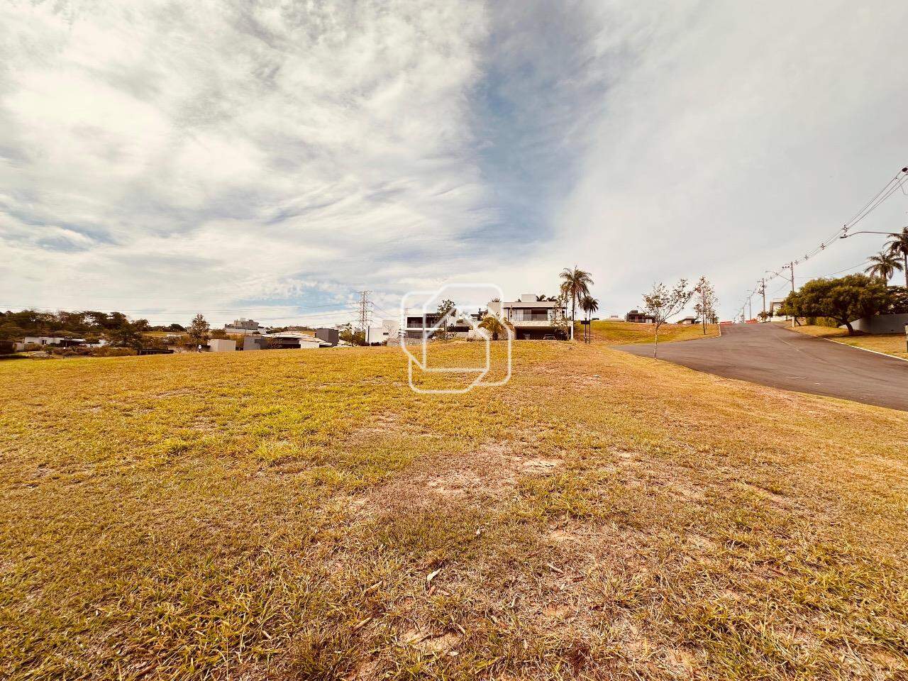 Terreno à venda em Itu - SP - Condomínio Villas do Golfe: 