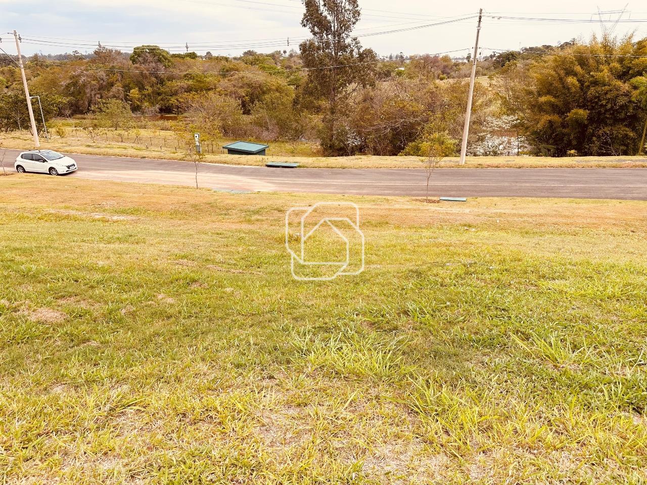 Terreno à venda em Itu - SP - Condomínio Villas do Golfe: 