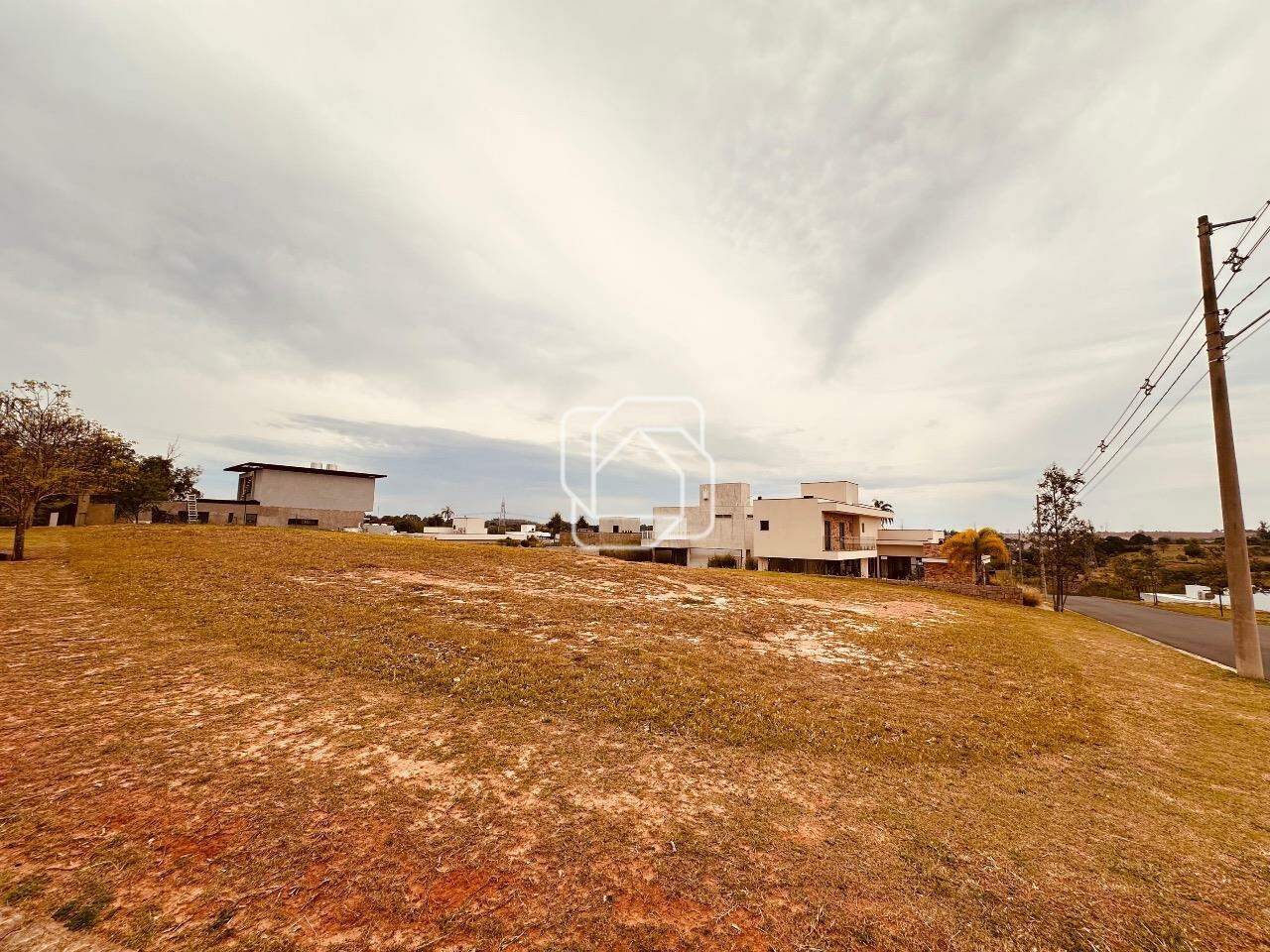 Terreno à venda em Itu - SP - Condomínio Villas do Golfe: 