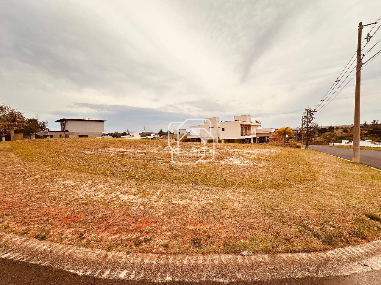 Terreno à venda em Itu - SP - Condomínio Villas do Golfe: 