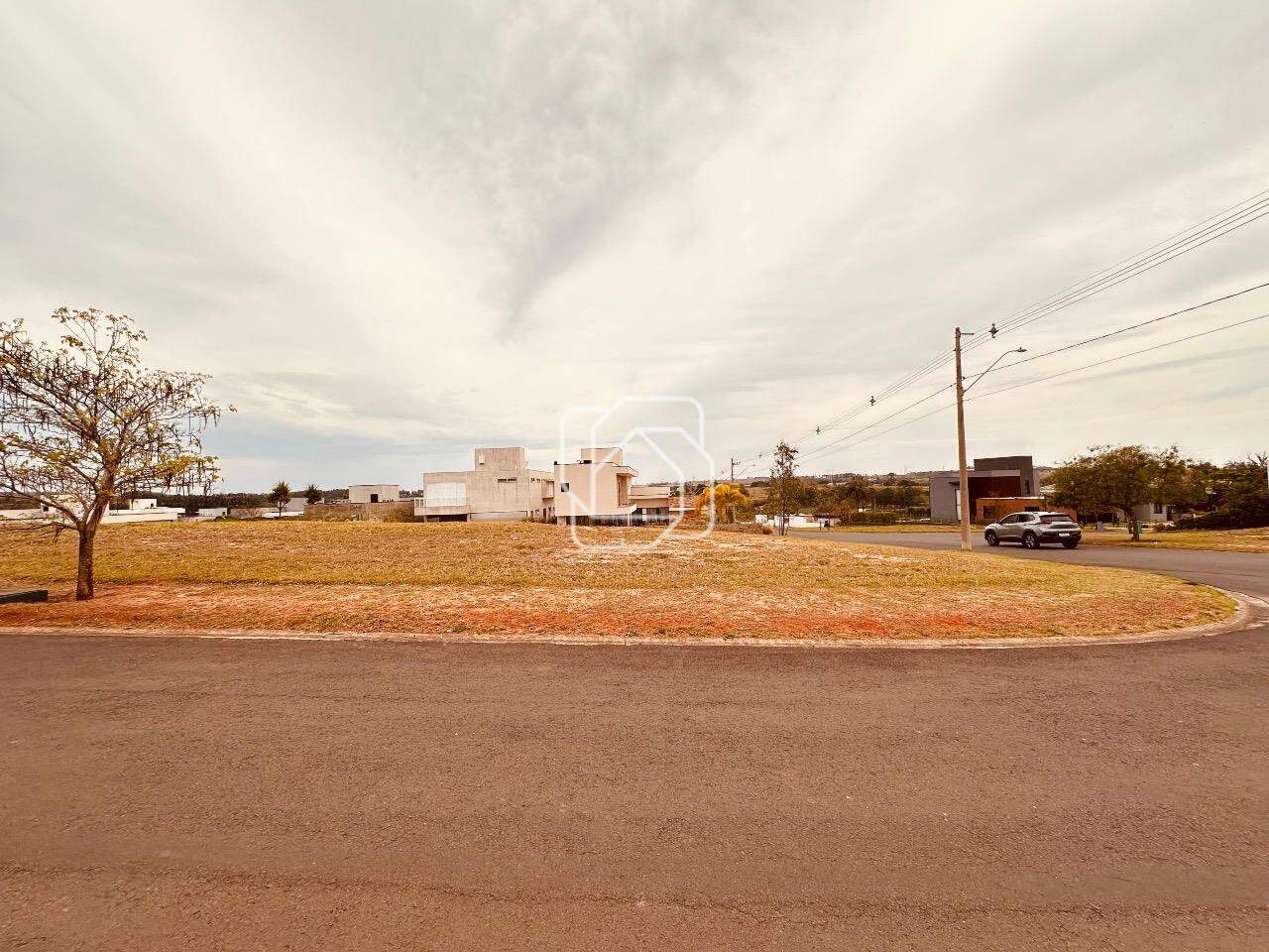 Terreno à venda em Itu - SP - Condomínio Villas do Golfe: 