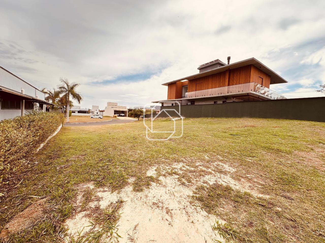 Terreno à venda em Itu - SP - Condomínio Villas do Golfe: