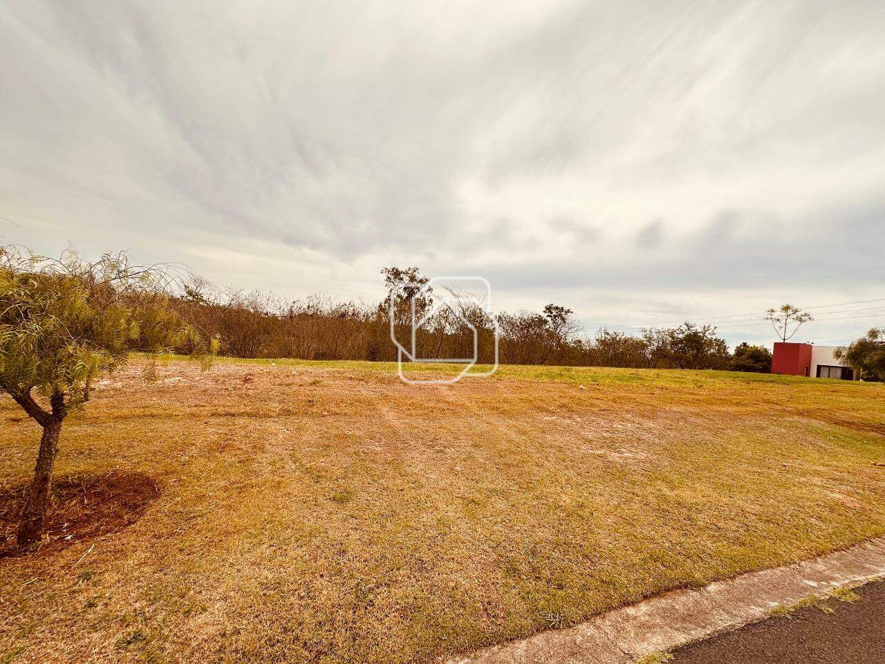 Terreno à venda em Itu - SP - Condomínio Villas do Golfe: 