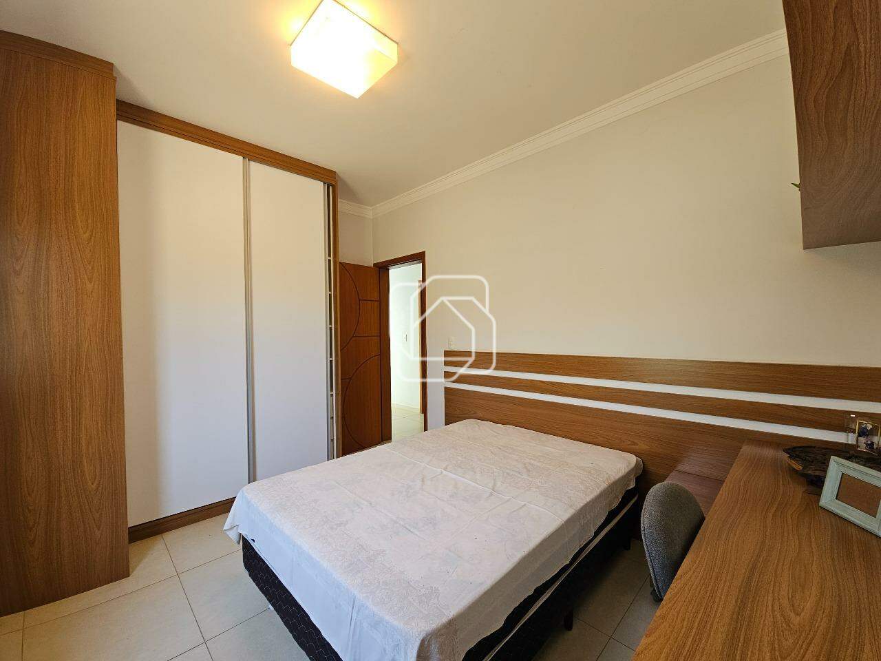 Casa de Condomínio à venda em Indaiatuba - SP - Colinas do Mosteiro de Itaici: Dormitório
