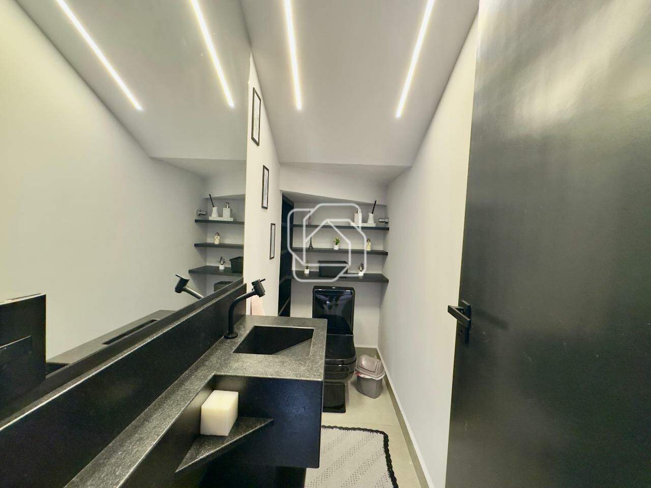 Casa de Condomínio à venda em Itu - SP - Parque do Varvito: 