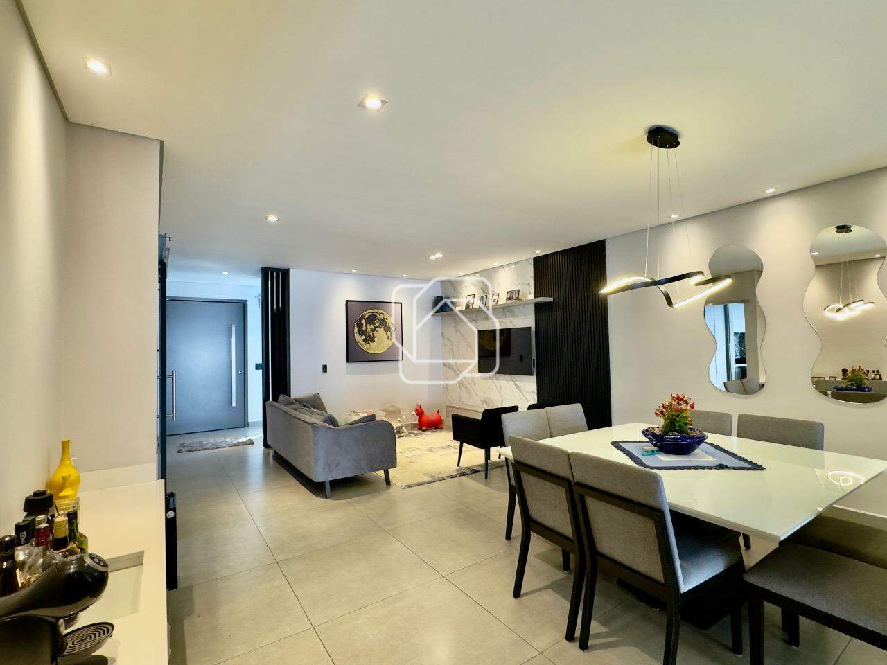 Casa de Condomínio à venda em Itu - SP - Parque do Varvito: 