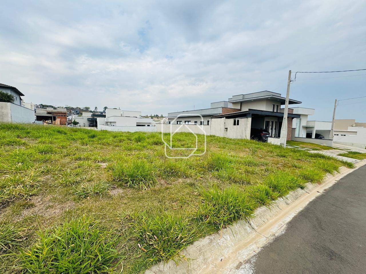 Terreno à venda em Salto - SP - Residencial Lagos D’Icaraí: 