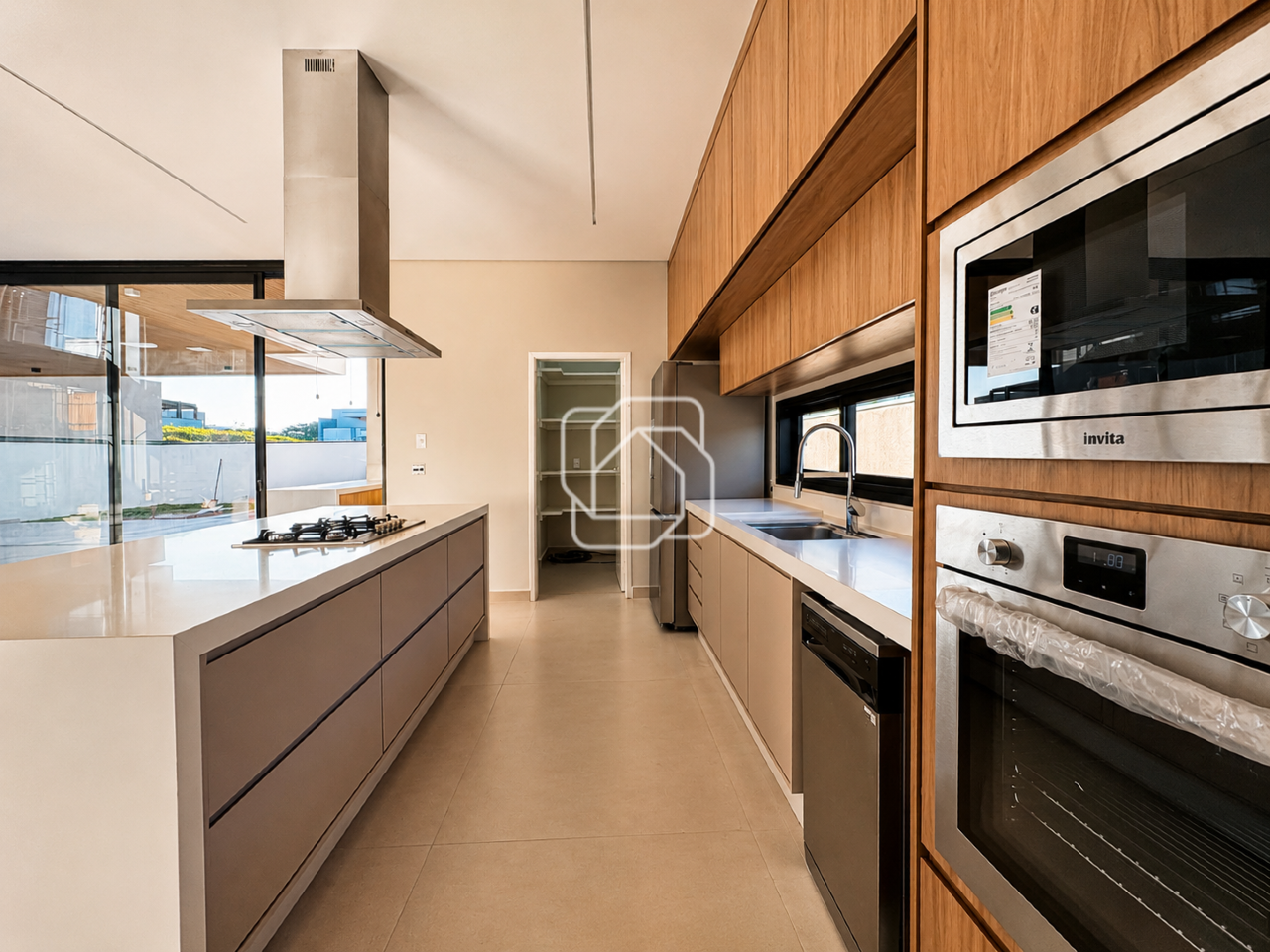 Casa de Condomínio para aluguel em Indaiatuba - SP - Parque Villa dos Pinheiros: Cozinha