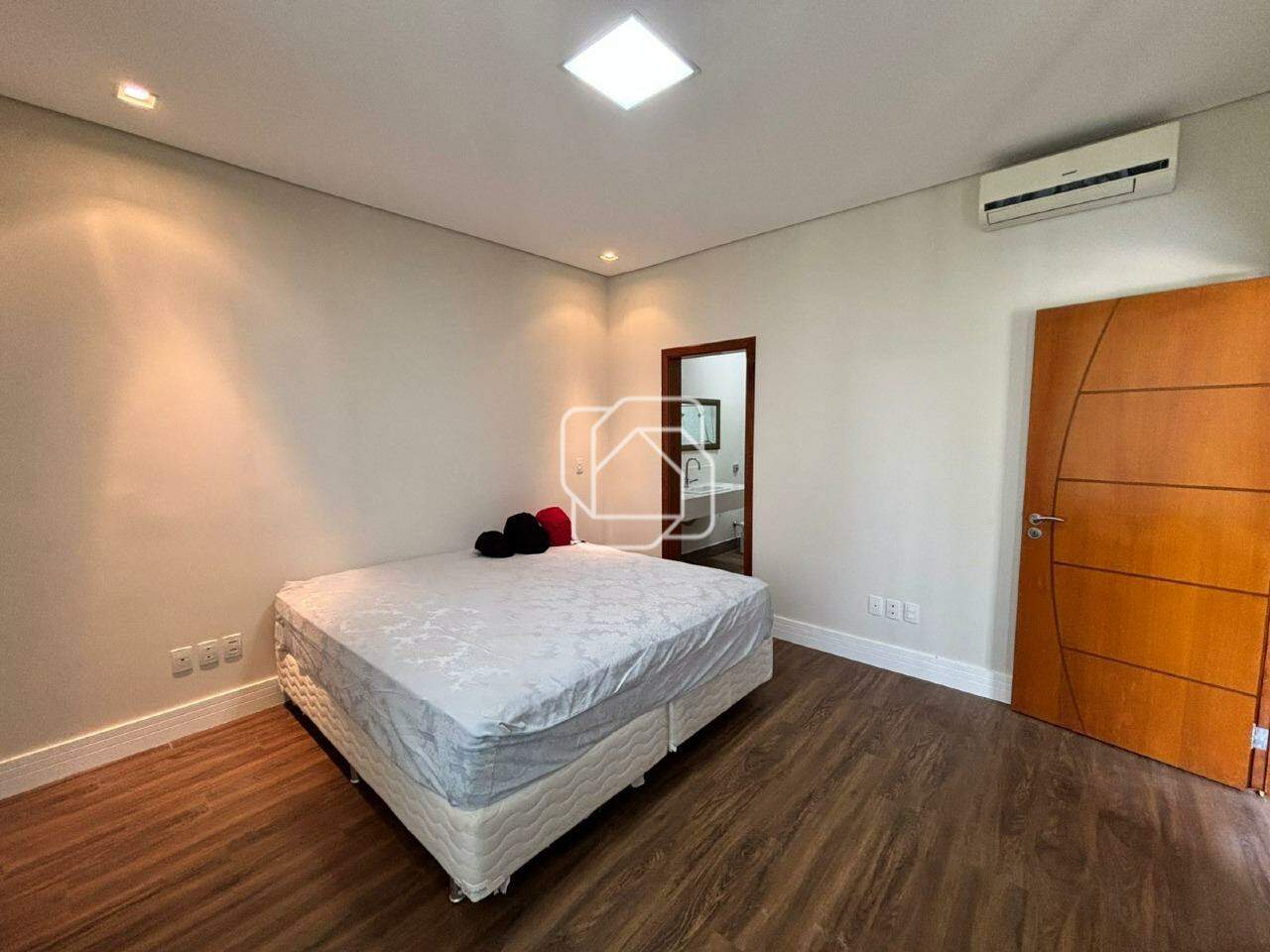 Casa de Condomínio para aluguel em Indaiatuba - SP - Jardim Santa Rita: 