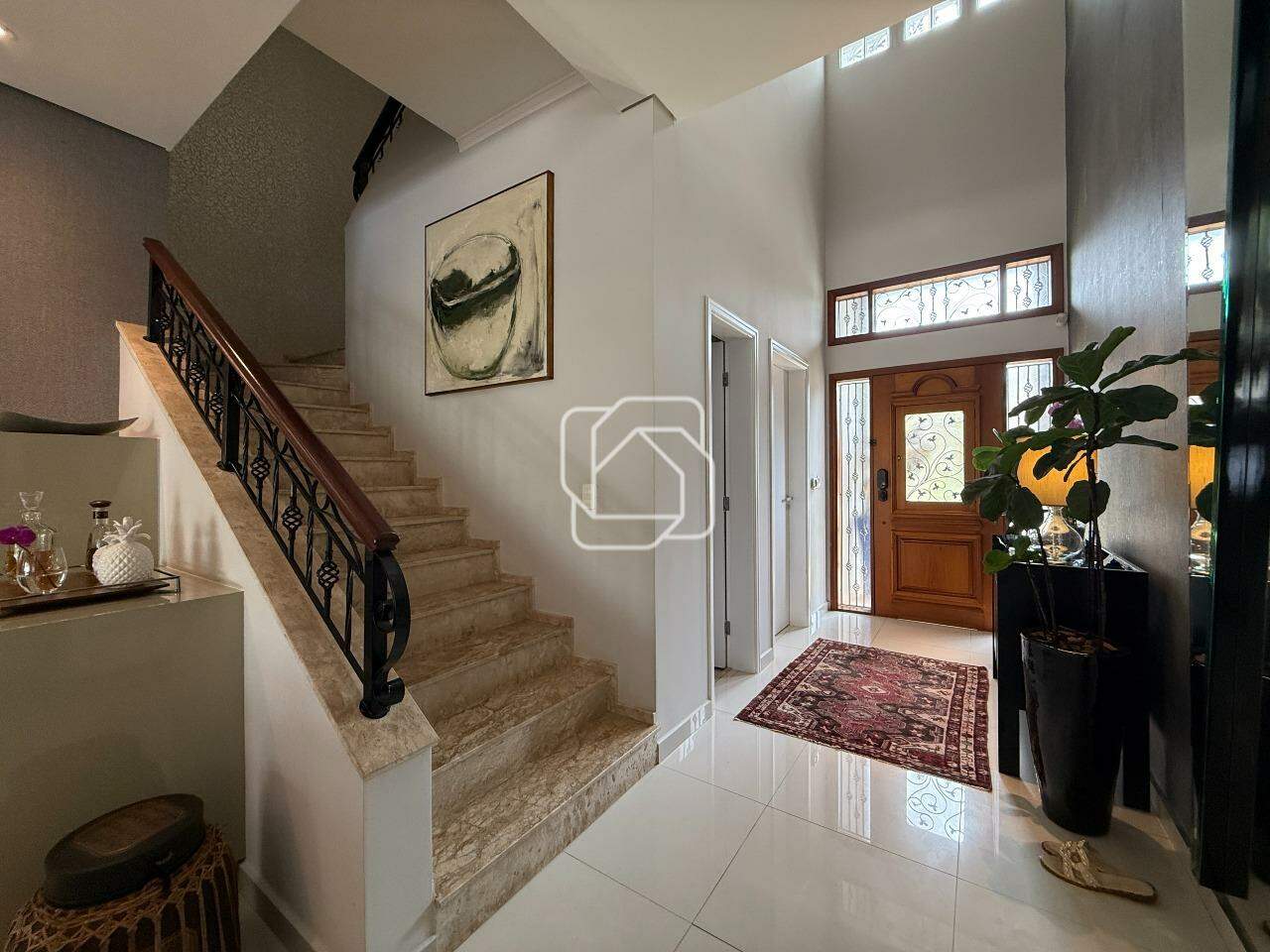 Casa de Condomínio à venda em Indaiatuba - SP - Ville Coudert: Escadas