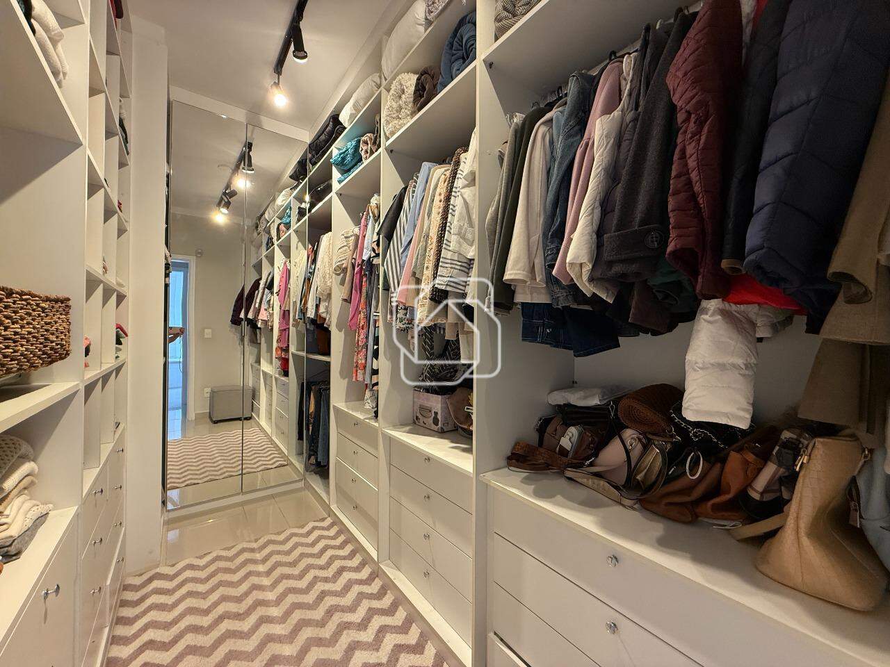 Casa de Condomínio à venda em Indaiatuba - SP - Ville Coudert: Closet