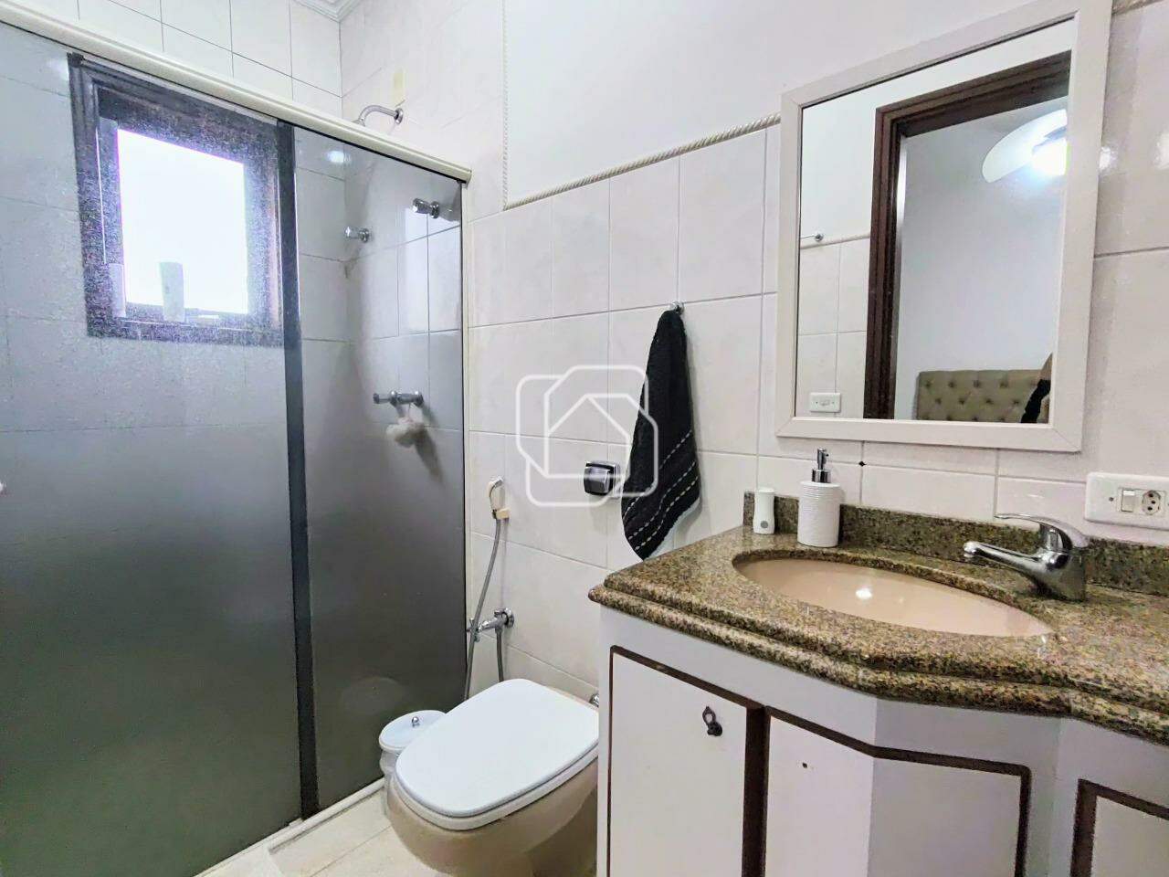 Casa de Condomínio à venda em Itu - SP - Condomínio Portal de Itu: Banheiro da Suíte