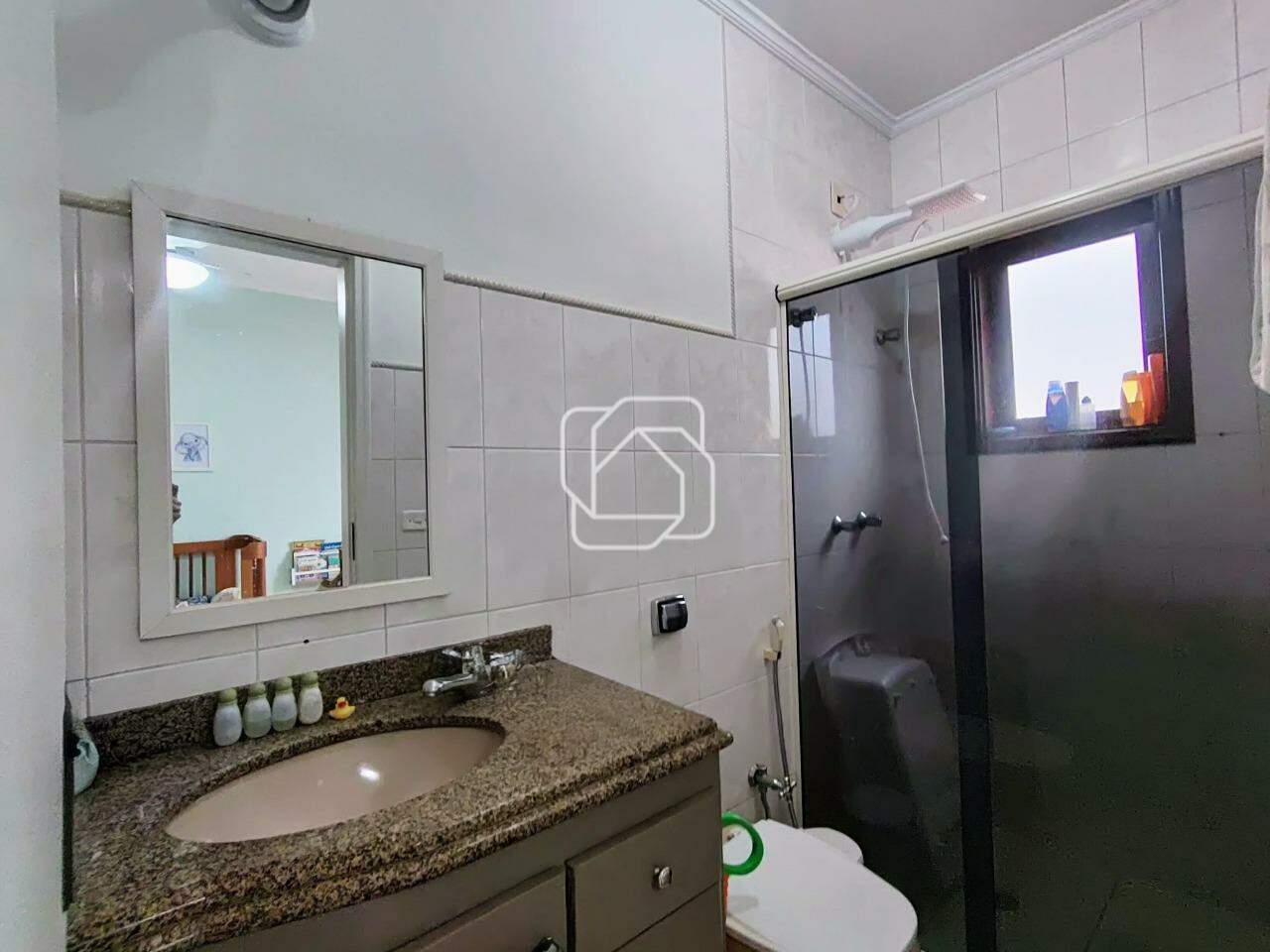 Casa de Condomínio à venda em Itu - SP - Condomínio Portal de Itu: Banheiro da Suíte