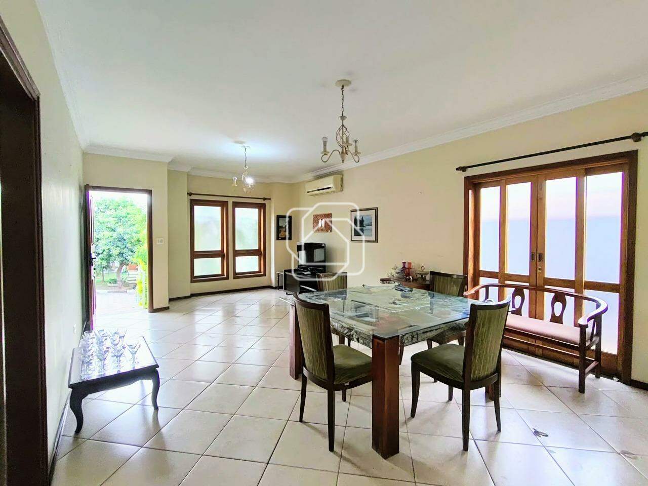 Casa de Condomínio para aluguel em Itu - SP - Portal da Vila Rica : Sala de estar / jantar