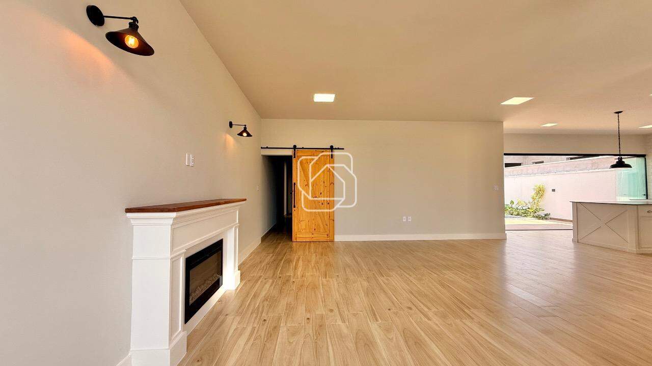 Casa de Condomínio à venda em Indaiatuba - SP - Jardim Residencial Dona Maria Cândida: Sala de estar