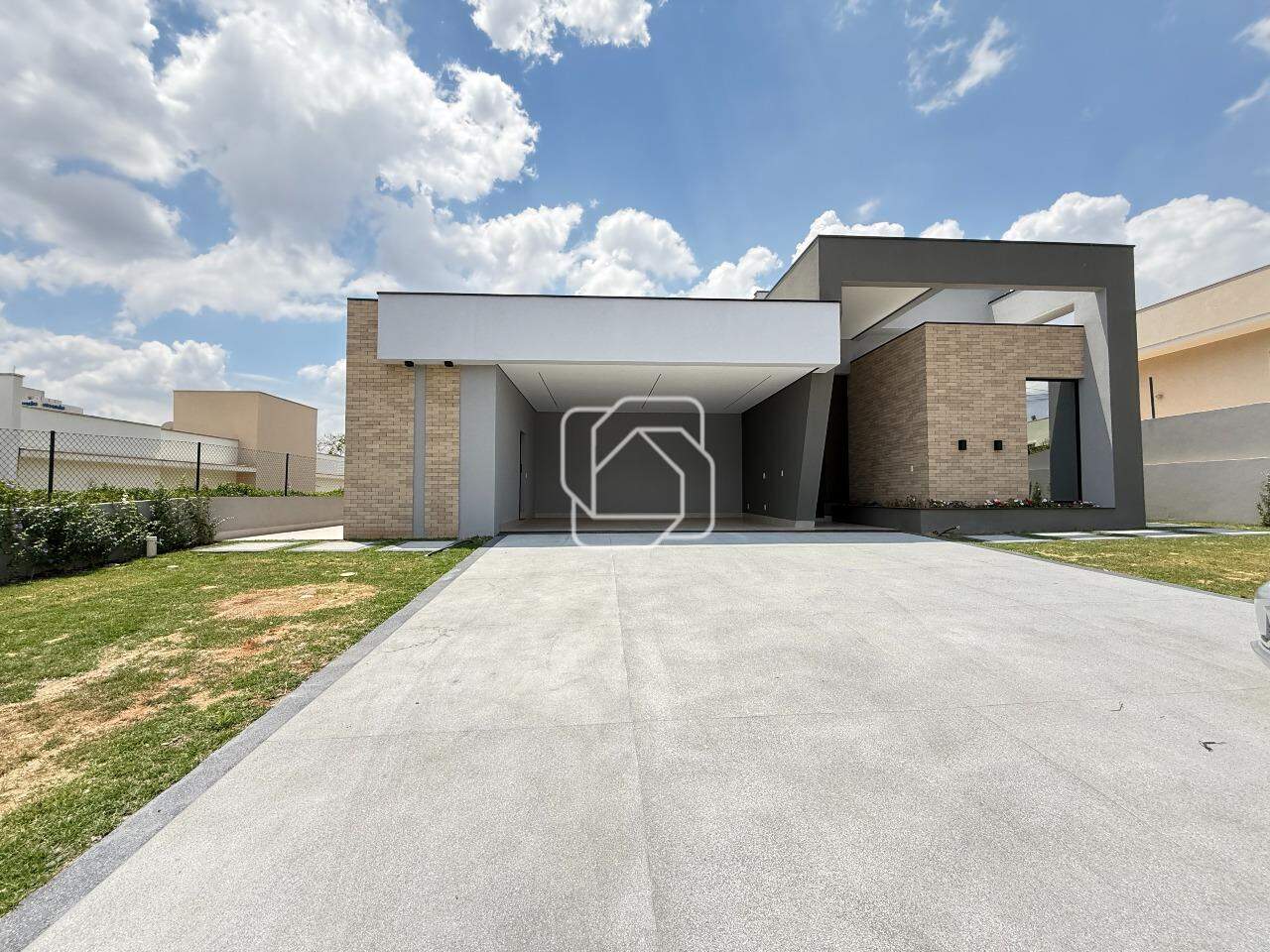 Casa de Condomínio à venda em Salto - SP - Portal dos Bandeirantes Salto: