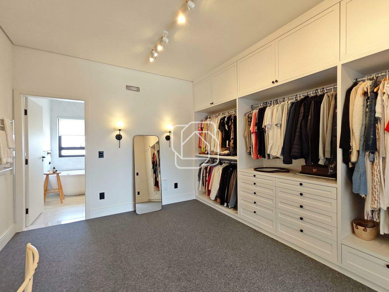 Casa de Condomínio à venda em Indaiatuba - SP - Helvetia Park: Closet