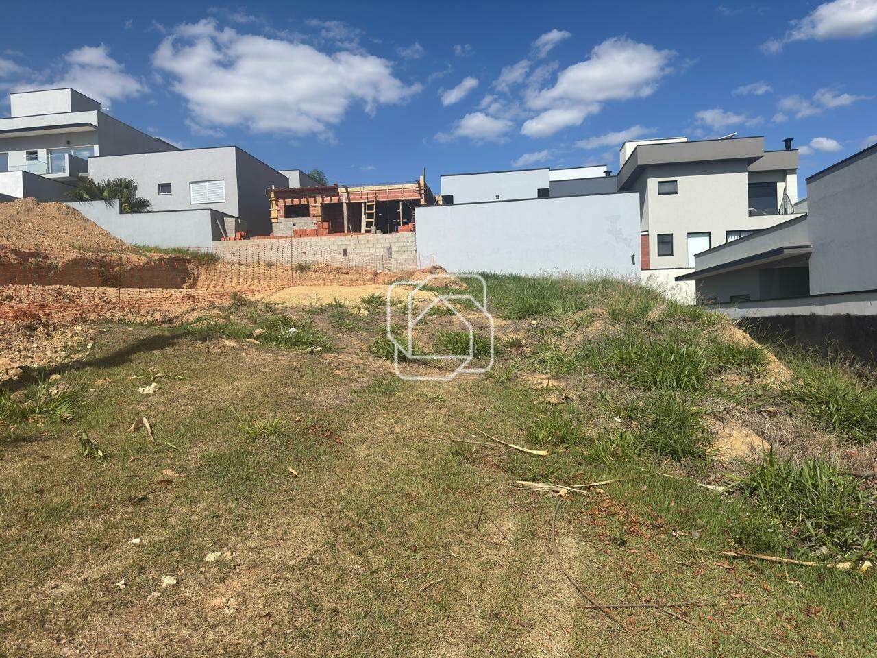Terreno à venda em Itu - SP - Condomínio Gardenville: 