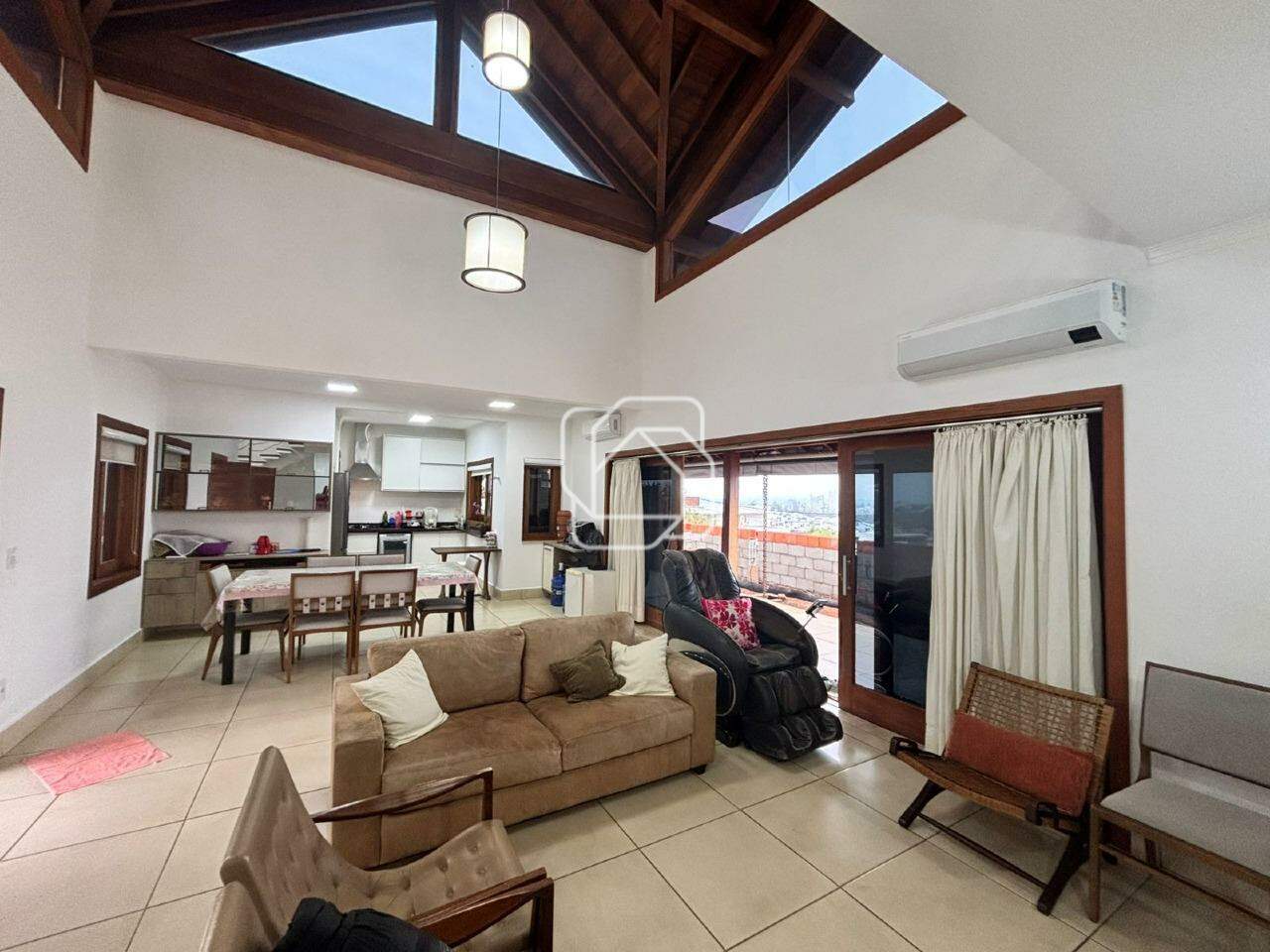 Casa de Condomínio para aluguel em Indaiatuba - SP - Helvetia Park: 