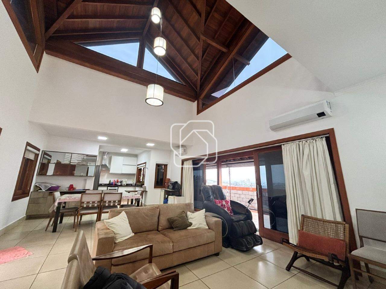 Casa de Condomínio para aluguel em Indaiatuba - SP - Helvetia Park: 