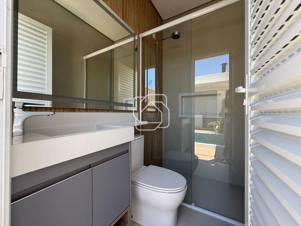 Casa de Condomínio à venda em Indaiatuba - SP - Jardim Residencial Dona Maria Cândida: Banheiro