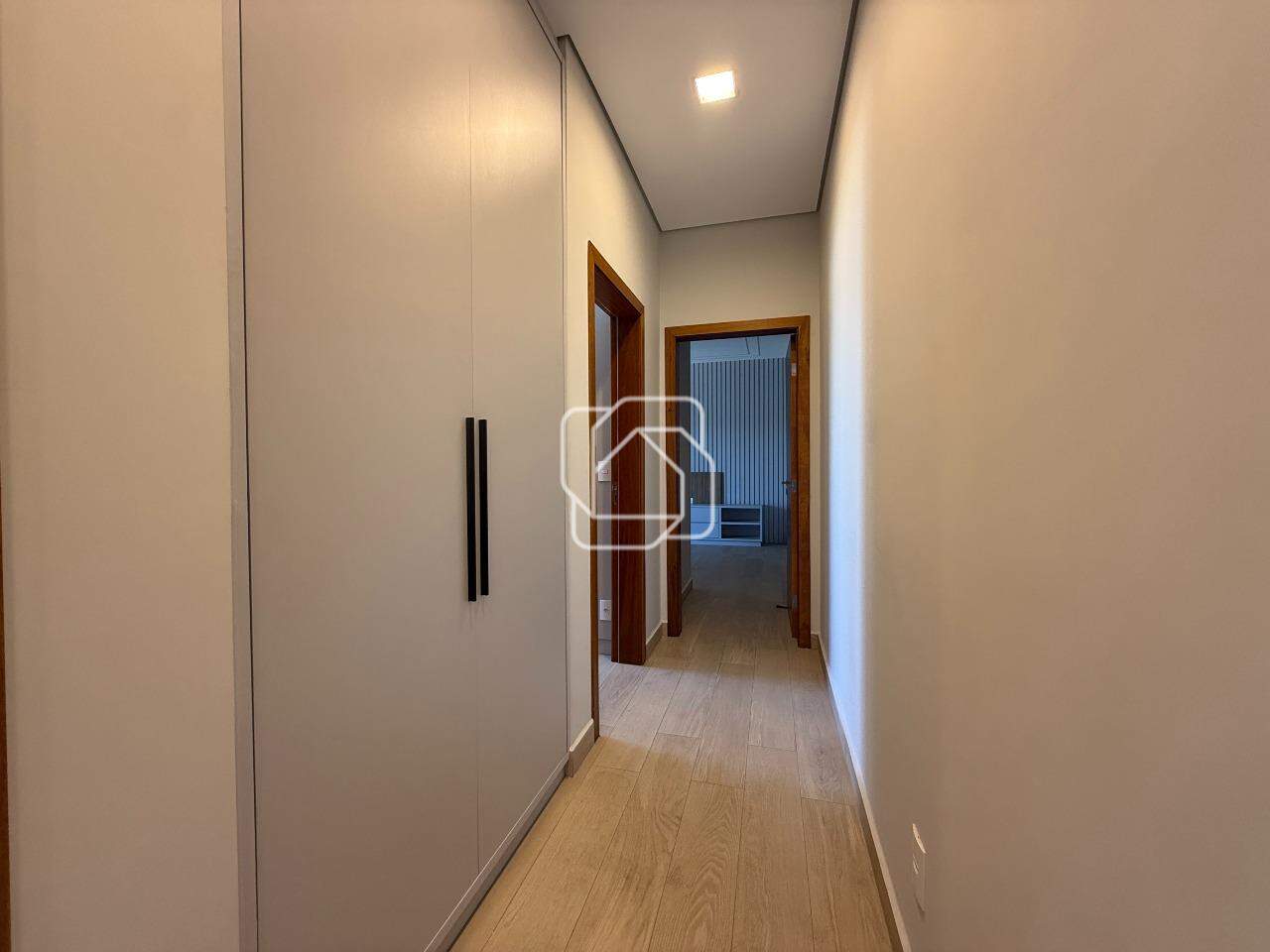 Casa de Condomínio à venda em Indaiatuba - SP - Jardim Residencial Dona Maria Cândida: Corredor