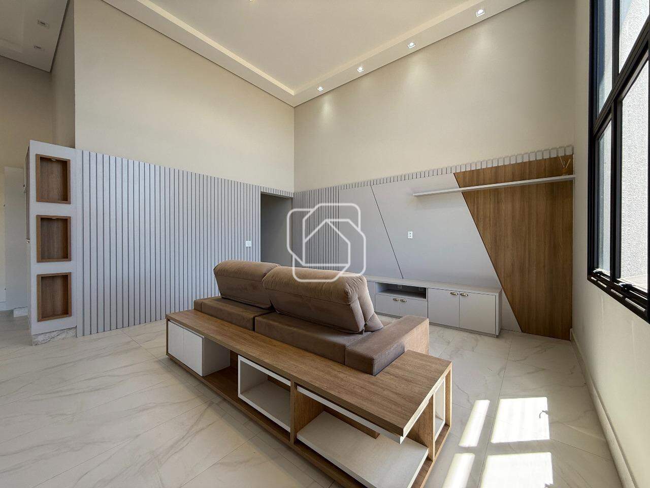 Casa de Condomínio à venda em Indaiatuba - SP - Jardim Residencial Dona Maria Cândida: Sala de estar