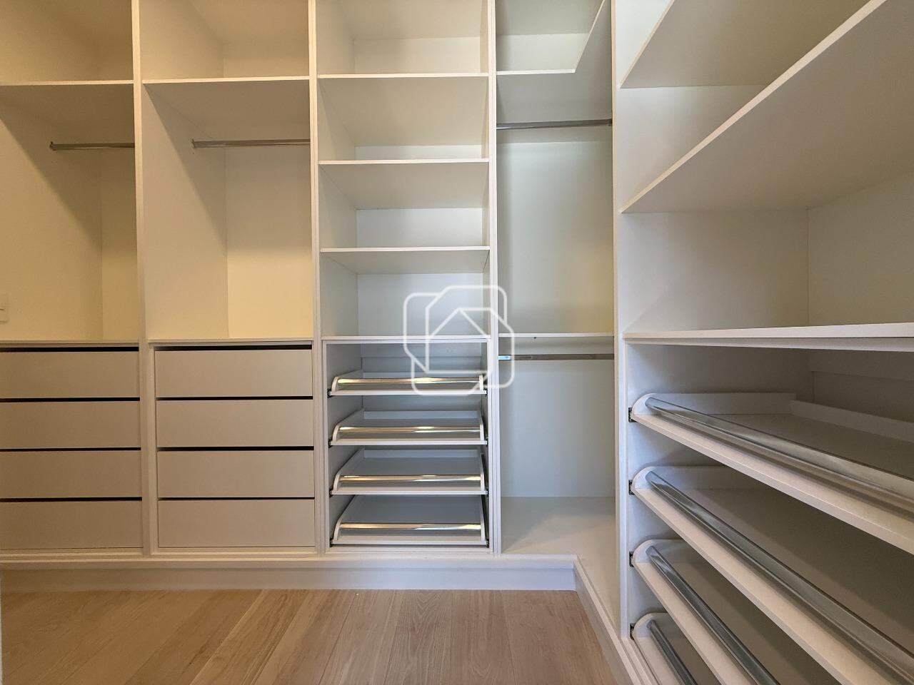 Casa de Condomínio à venda em Indaiatuba - SP - Jardim Residencial Dona Maria Cândida: Closet
