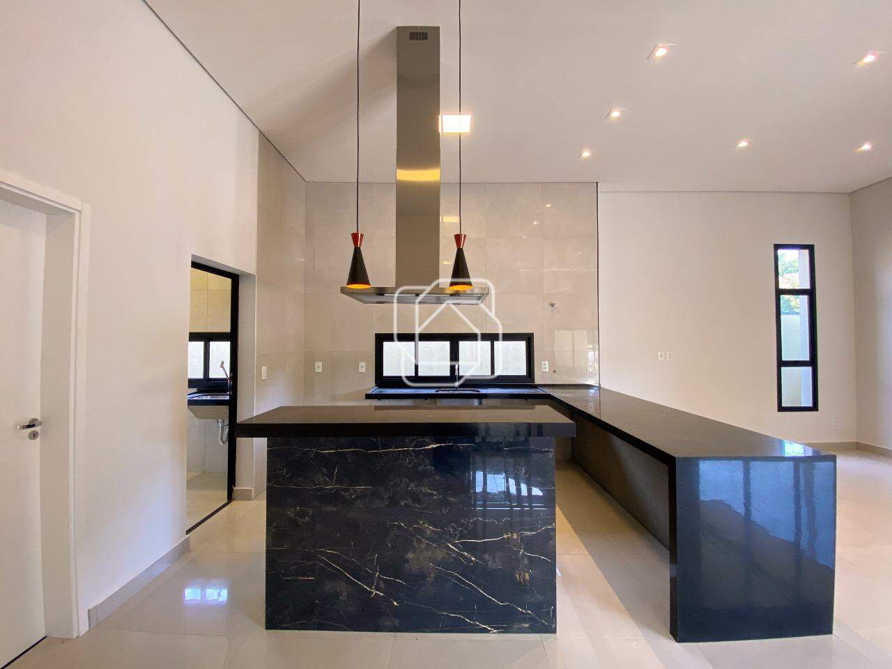 Casa de Condomínio para aluguel em Salto - SP - Residencial Lagos D’Icaraí: Cozinha