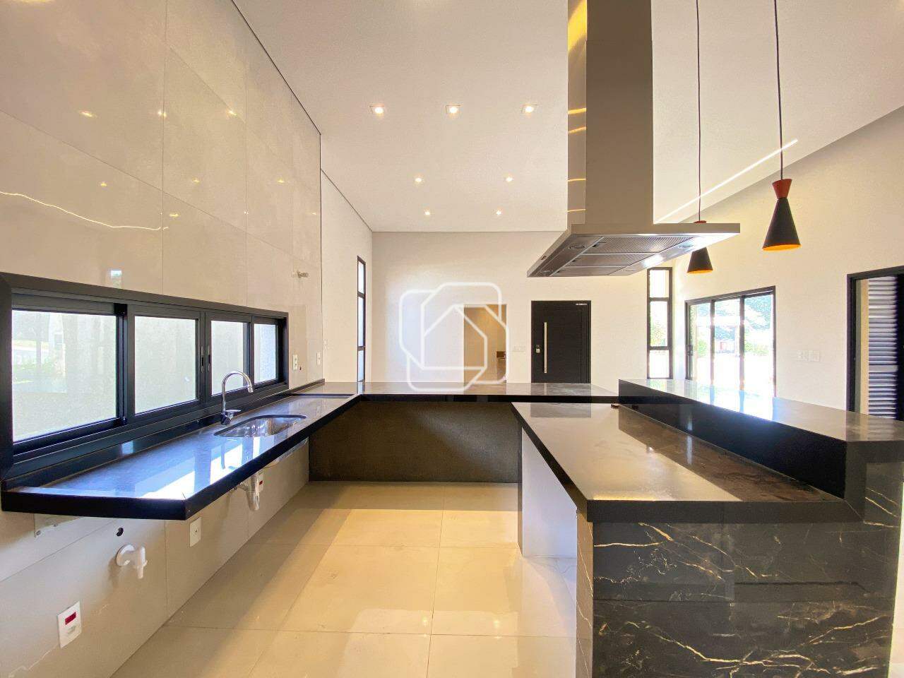 Casa de Condomínio para aluguel em Salto - SP - Residencial Lagos D’Icaraí: Cozinha