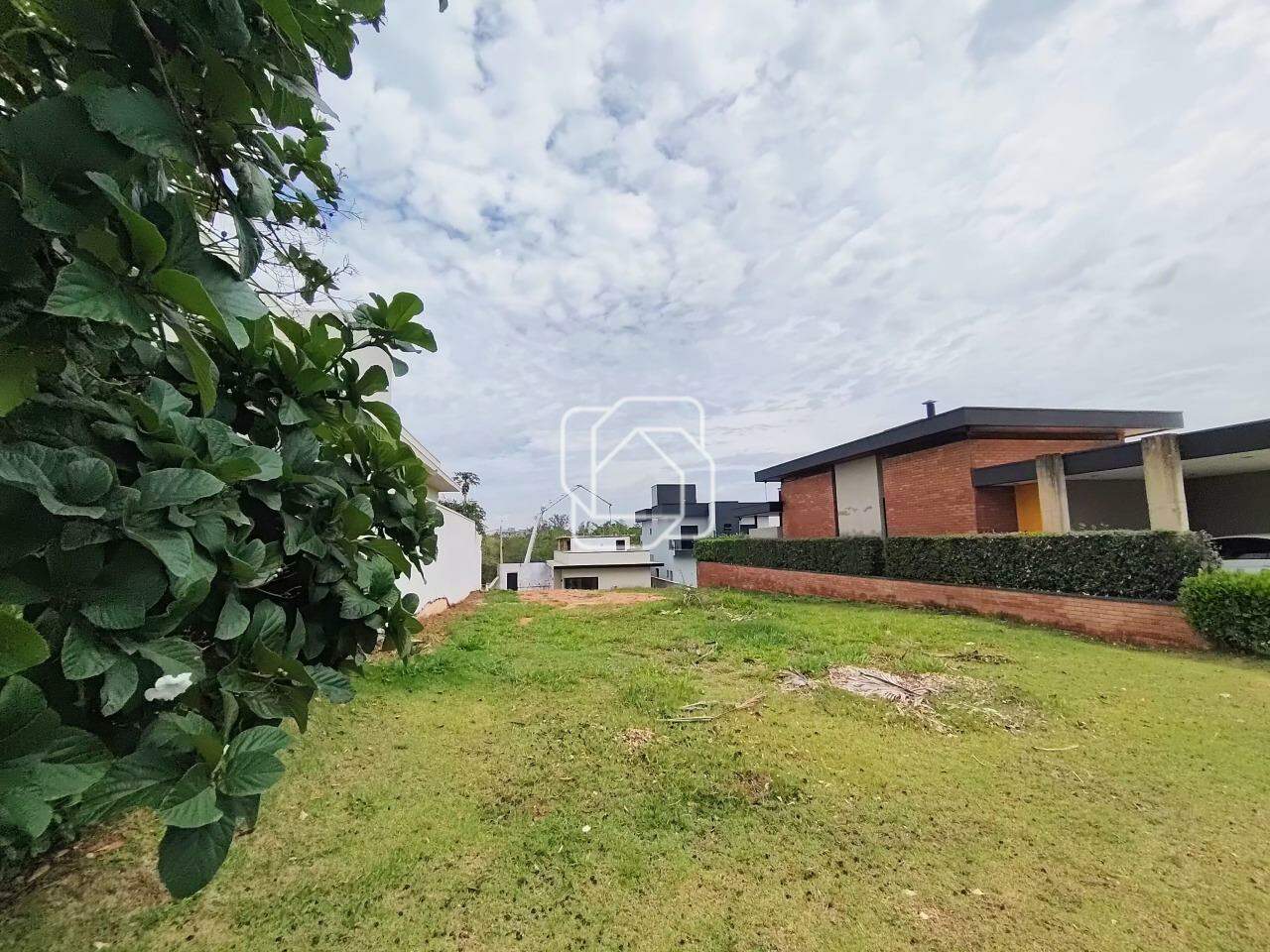 Terreno à venda em Itu - SP - Condomínio UNA: 