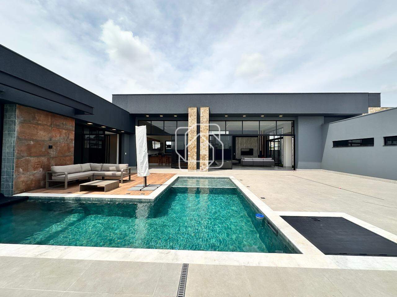 Casa de Condomínio à venda em Indaiatuba - SP - Jardim Quintas da Terracota: Área da piscina