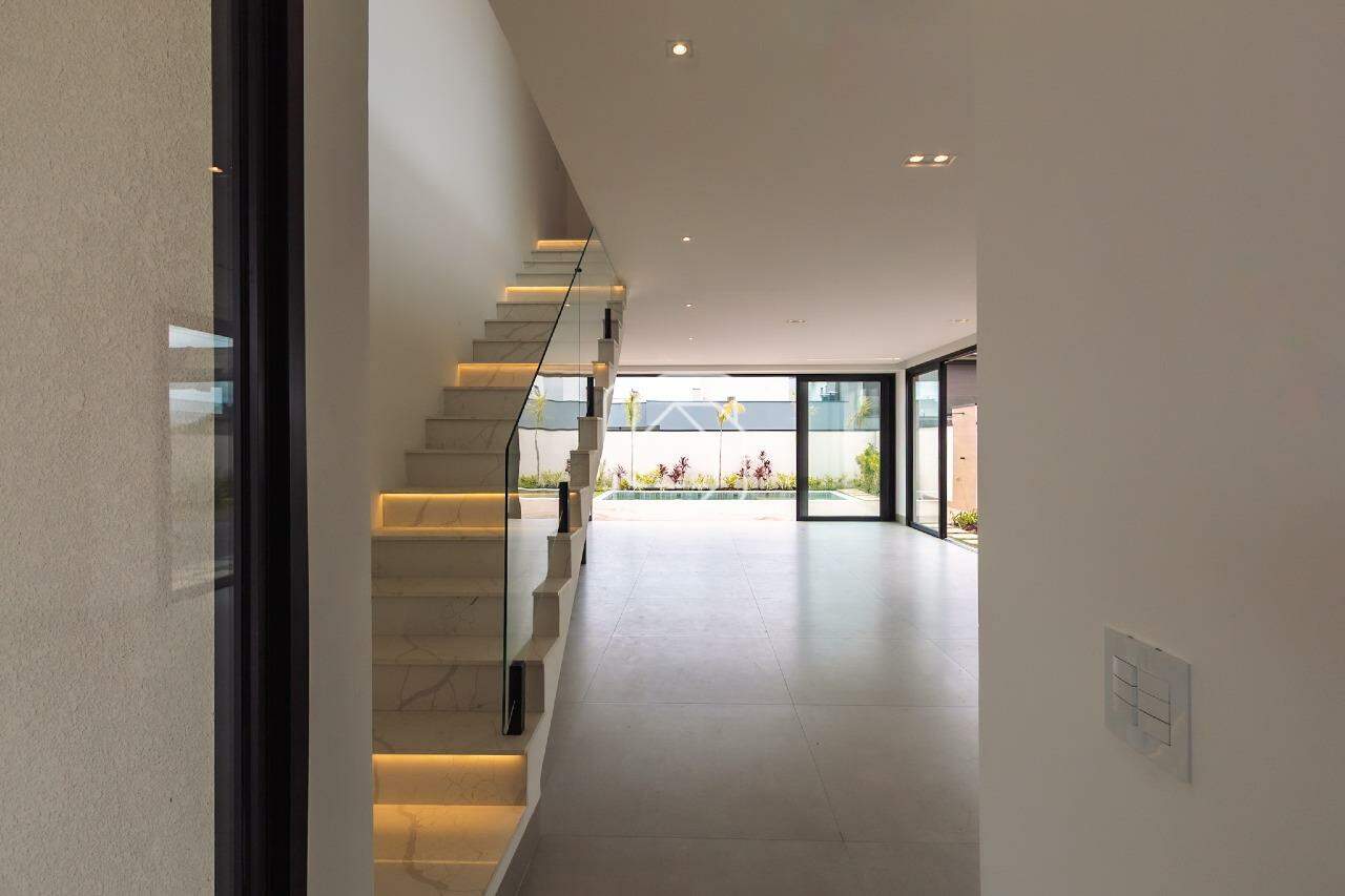 Casa de Condomínio à venda em Indaiatuba - SP - Jardim Villa Sapezal: Hall de Entrada