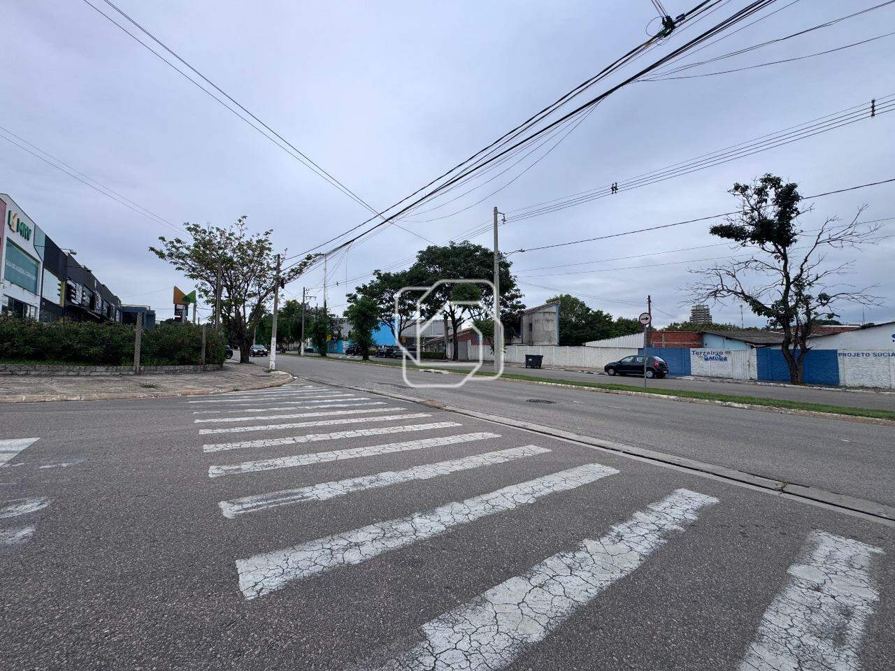 Salão e Lojas para aluguel em Itu - SP - Itu Novo Centro: