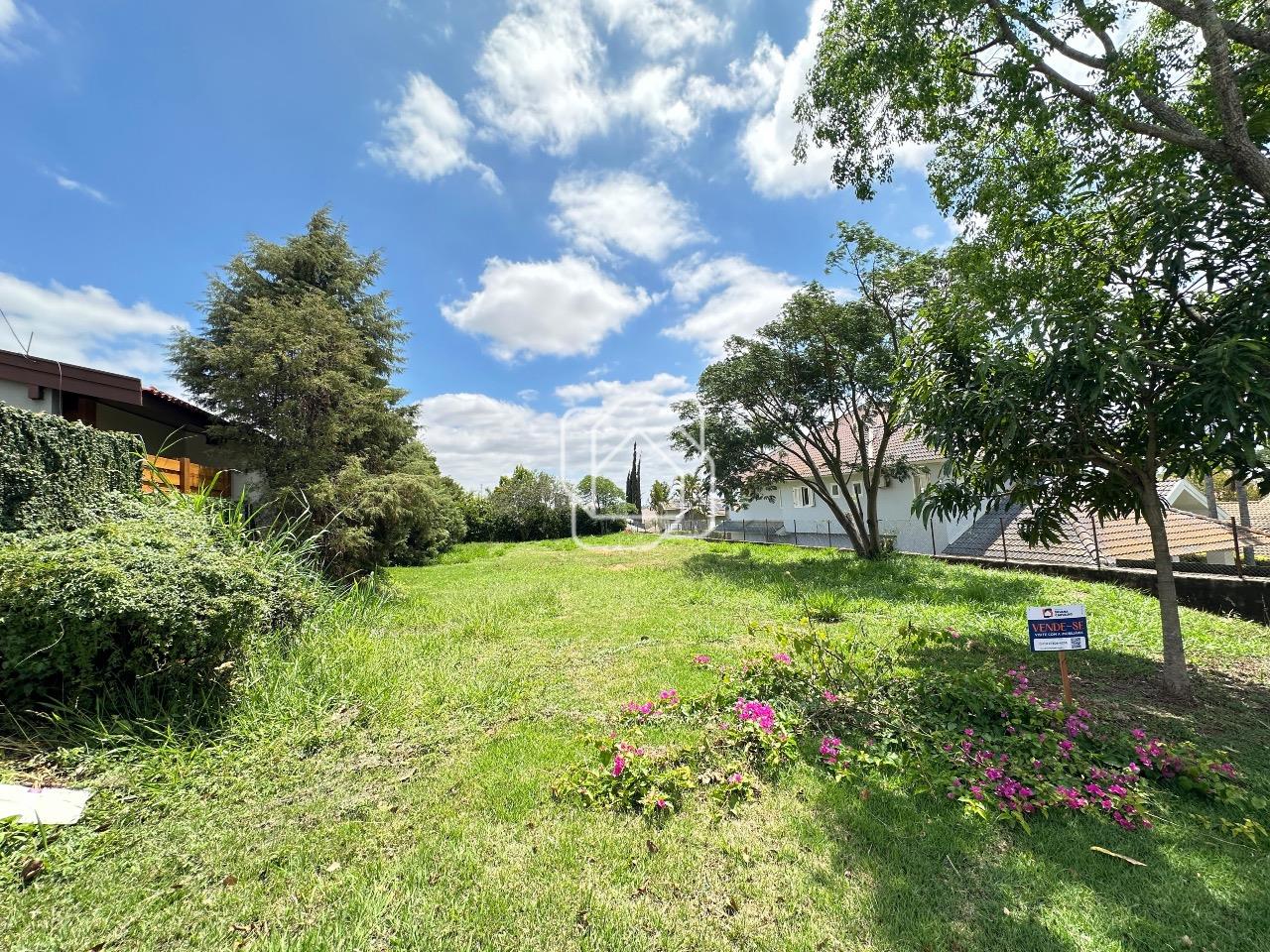 Terreno à venda em Itu - SP - Condomínio Campos de Santo Antônio: 