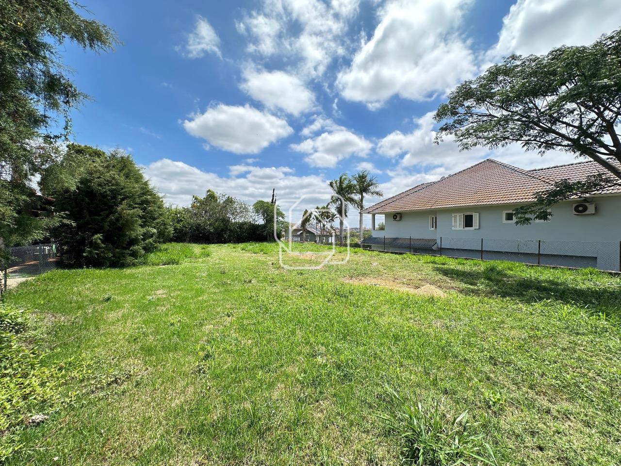 Terreno à venda em Itu - SP - Condomínio Campos de Santo Antônio: 