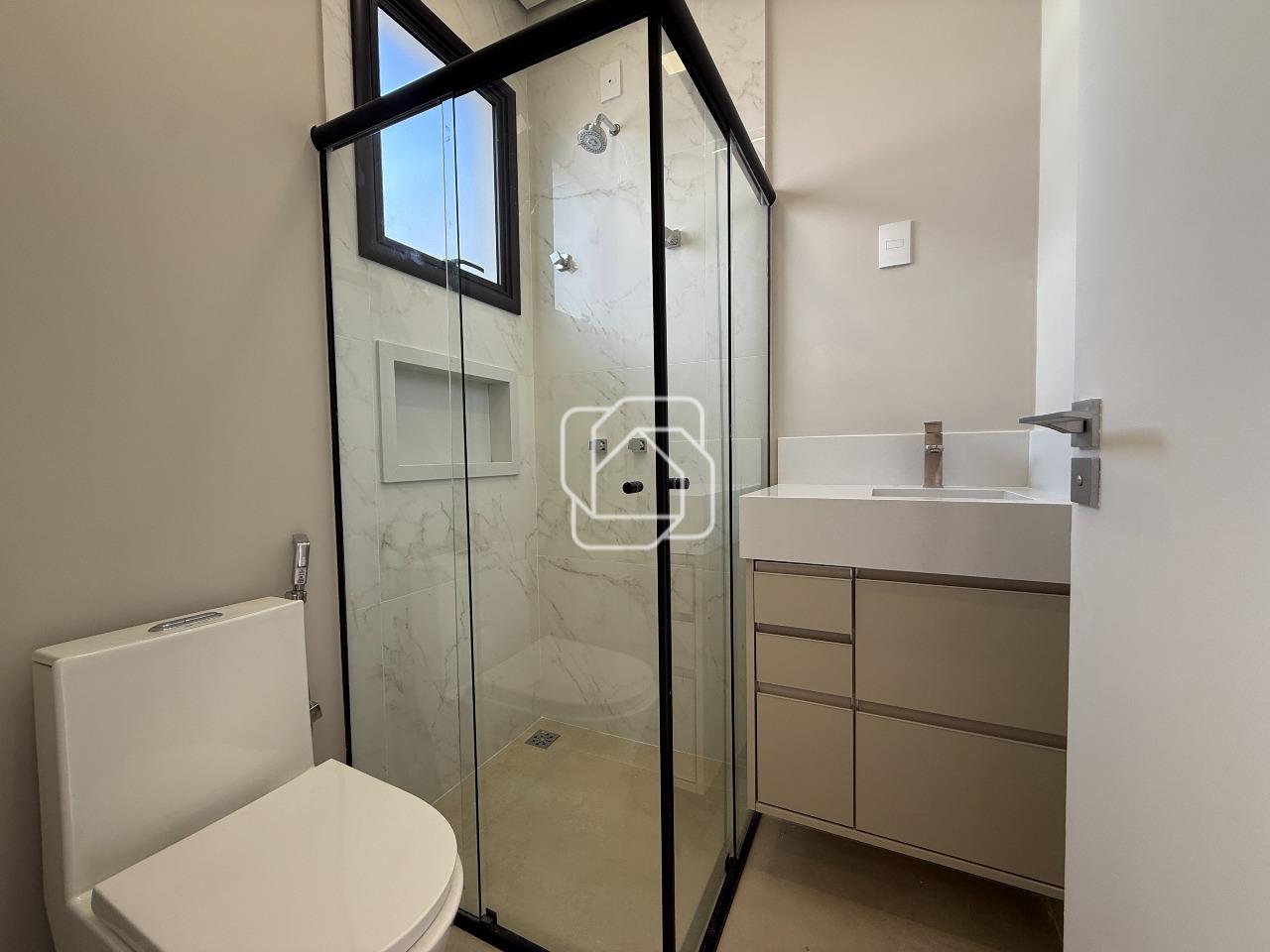 Casa de Condomínio à venda em Indaiatuba - SP - Residencial London Park: Banheiro