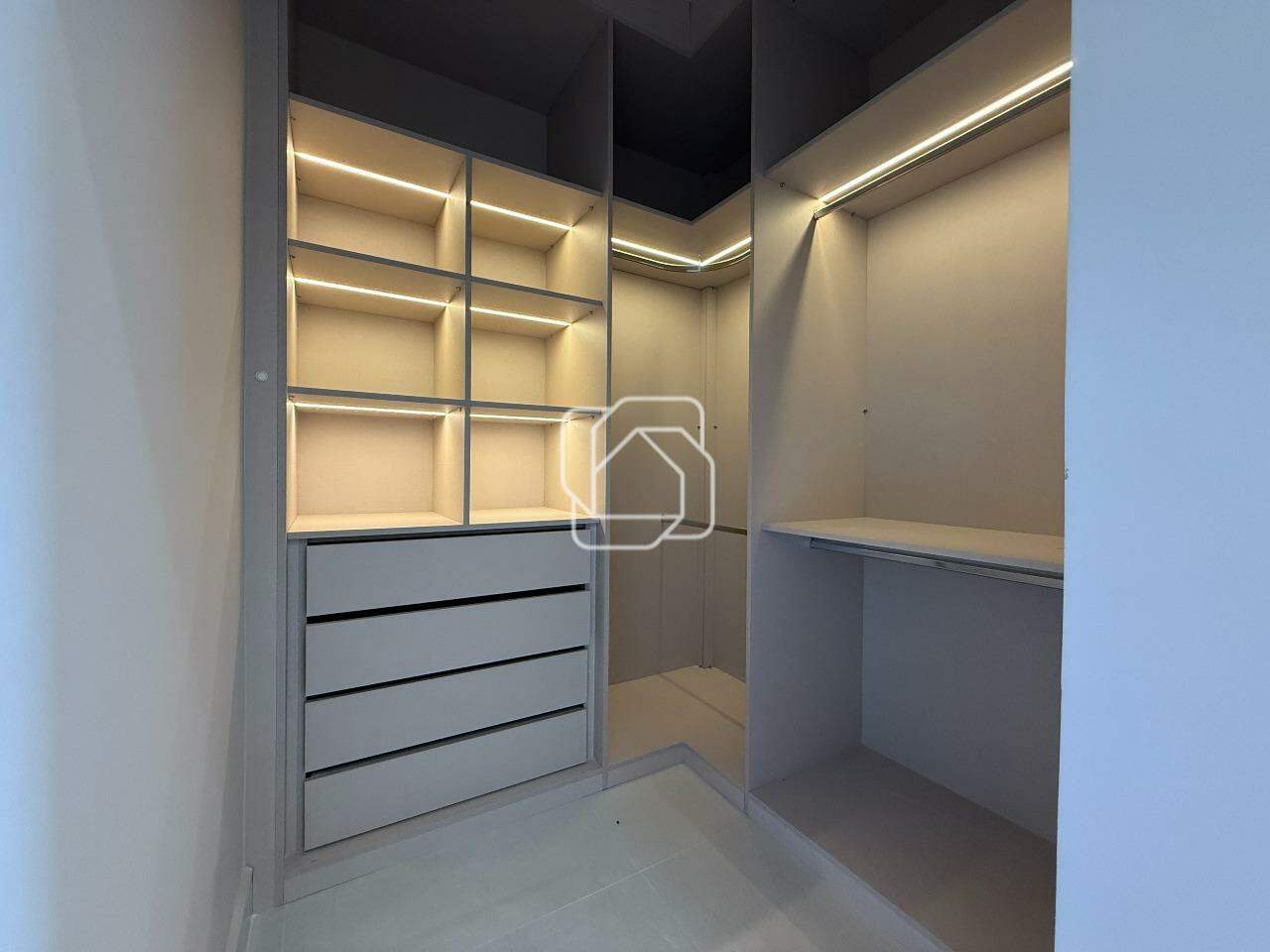 Casa de Condomínio à venda em Indaiatuba - SP - Residencial London Park: Closet