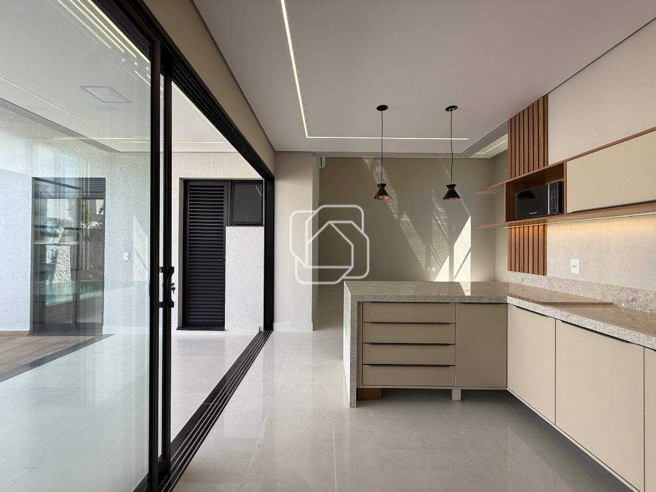 Casa de Condomínio à venda em Indaiatuba - SP - Residencial London Park: Cozinha integrada