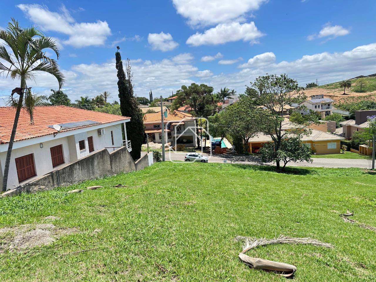 Terreno à venda em Itu - SP - Condomínio Campos de Santo Antônio: 