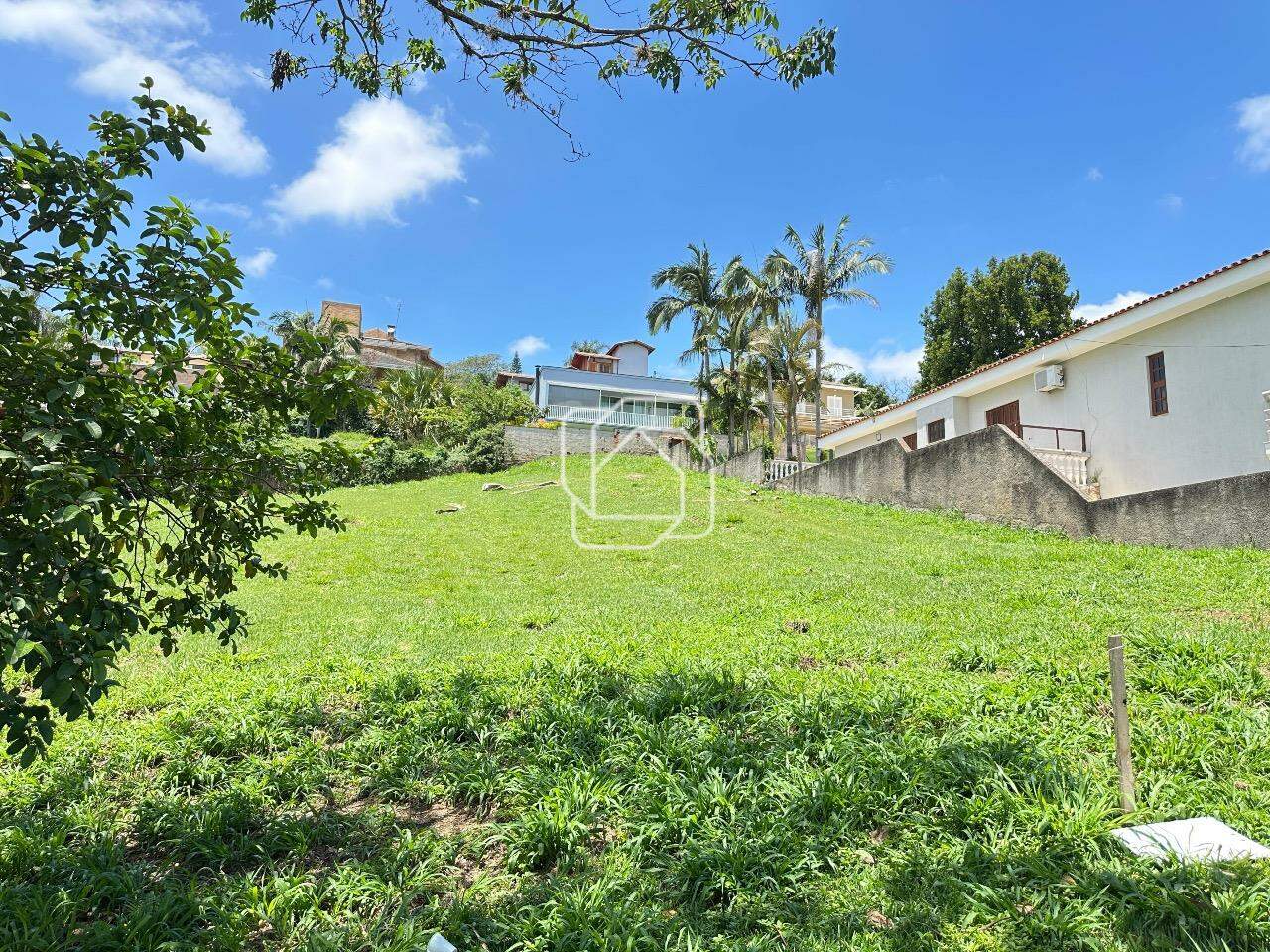 Terreno à venda em Itu - SP - Condomínio Campos de Santo Antônio: 