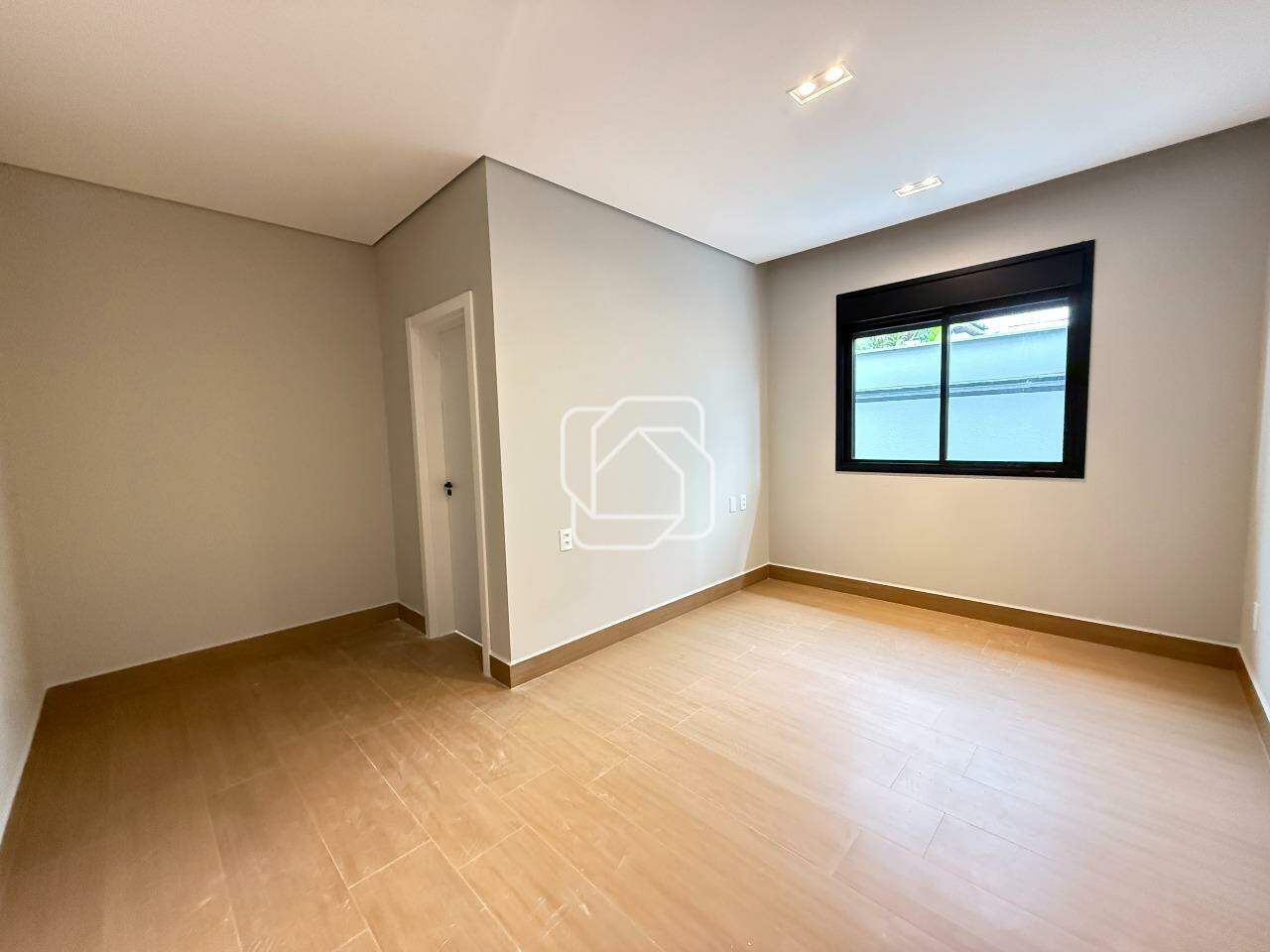 Casa de Condomínio à venda em Salto - SP - Portal dos Bandeirantes Salto: 