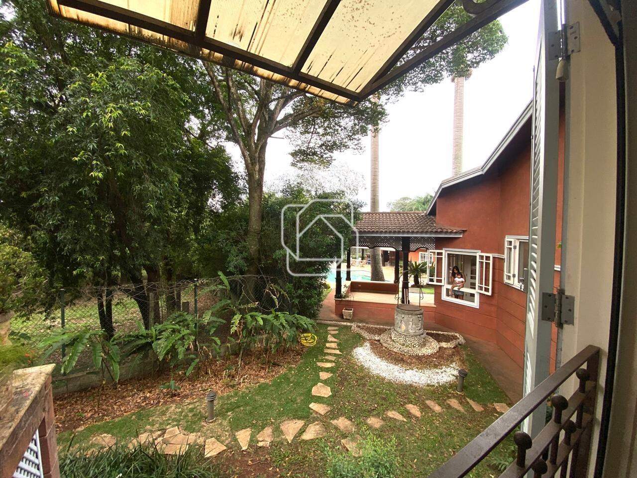 Casa de Condomínio para aluguel em Indaiatuba - SP - Helvetia Country: CORREDOR ENTRE QUARTOS
