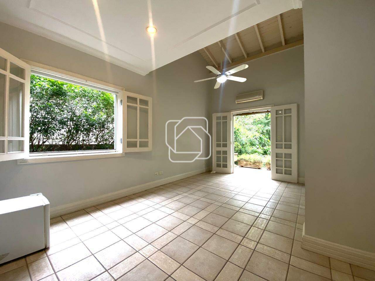 Casa de Condomínio para aluguel em Indaiatuba - SP - Helvetia Country: SUITE