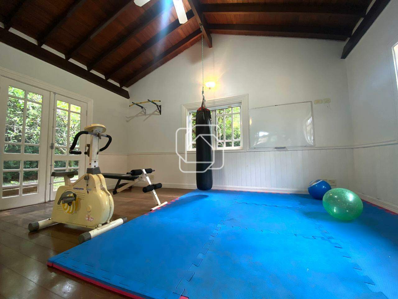 Casa de Condomínio para aluguel em Indaiatuba - SP - Helvetia Country: Academia
