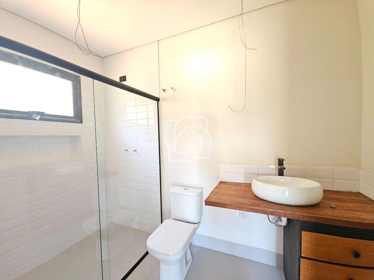 Casa de Condomínio à venda em Indaiatuba - SP - Lagos de Shanadu: Banheiro