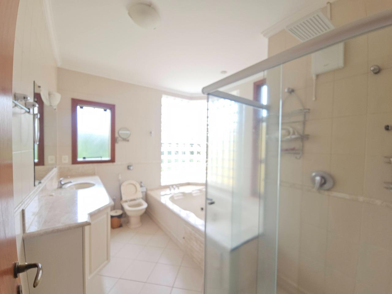 Casa de Condomínio à venda em Indaiatuba - SP - Recanto das Flores: Banheiro