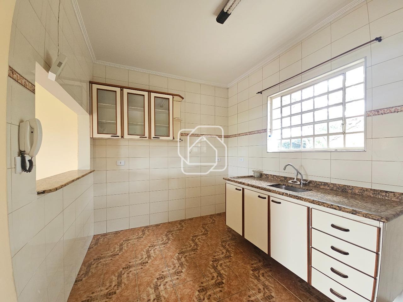 Casa de Condomínio à venda em Indaiatuba - SP - Recanto das Flores: Cozinha da casa de hóspedes