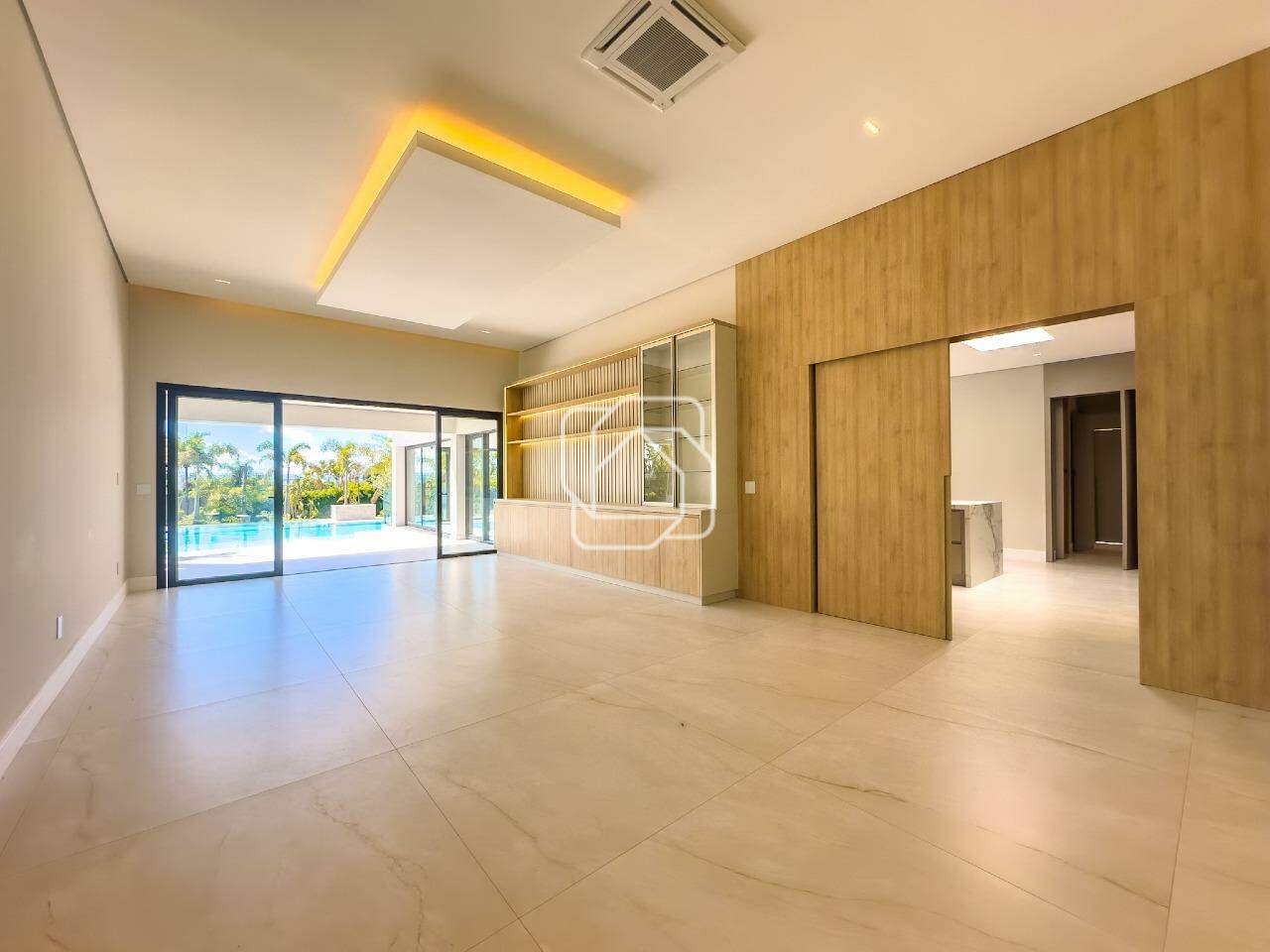 Casa de Condomínio à venda em Indaiatuba - SP - Chácara Polaris: Sala de Estar