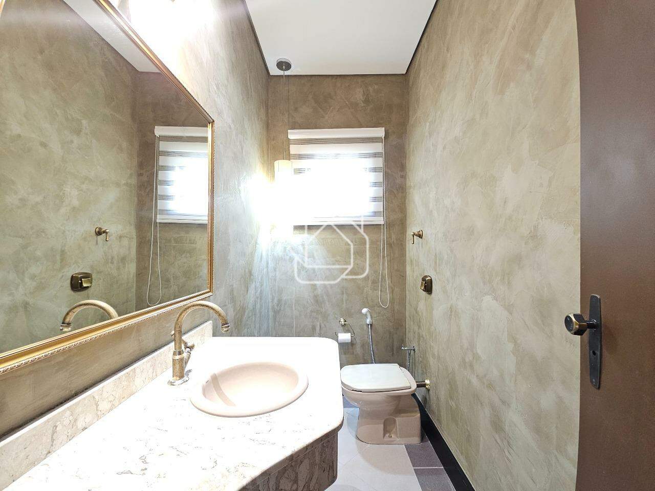 Casa de Condomínio à venda em Indaiatuba - SP - Terras de Itaici: Lavabo